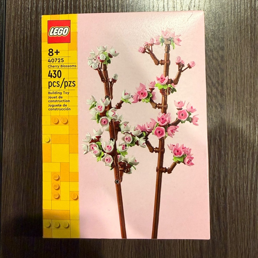 LEGO Cherry Blossom Set with Pink and White Flowers